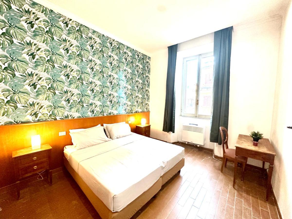 Trevi Romantic Alcova Bed & Breakfast Rome