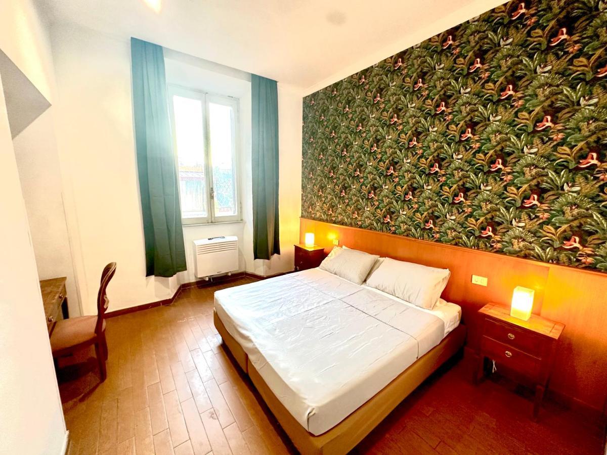 Trevi Romantic Alcova Bed & Breakfast *